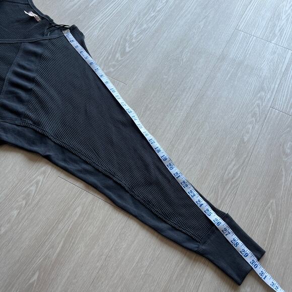 Free People Shirt Santa Clara Womens Small Thermal Oversized Black - Picture 9 of 11